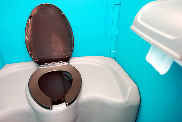 Best Porta potty delivery and setup  in Royalton, IL